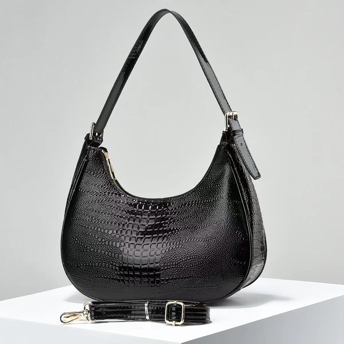 Elegant Ladies Shoulder Bag