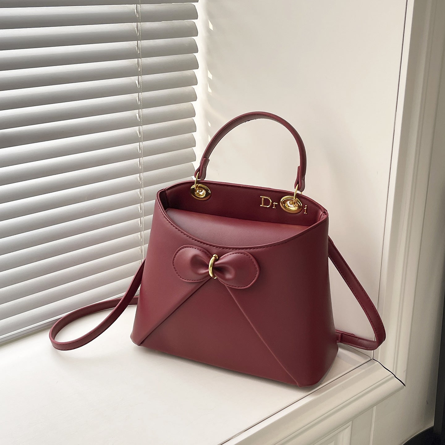 Bow Detail Chic Handbag