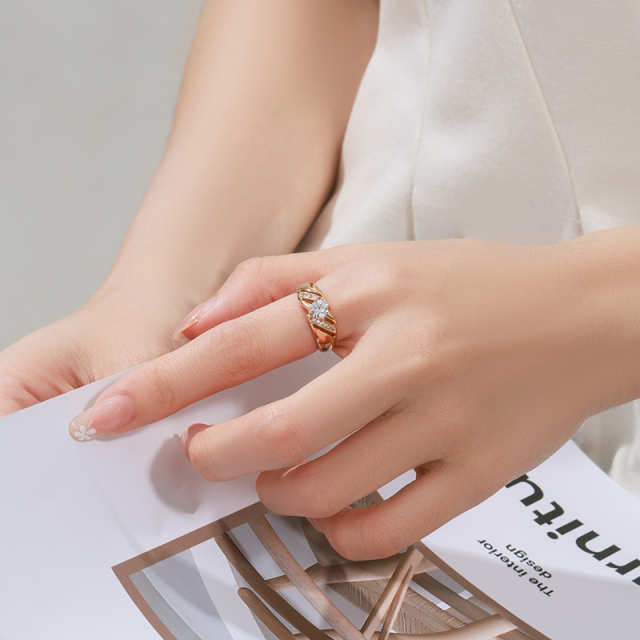 Eterna Lumière Zirconia Wedding Ring