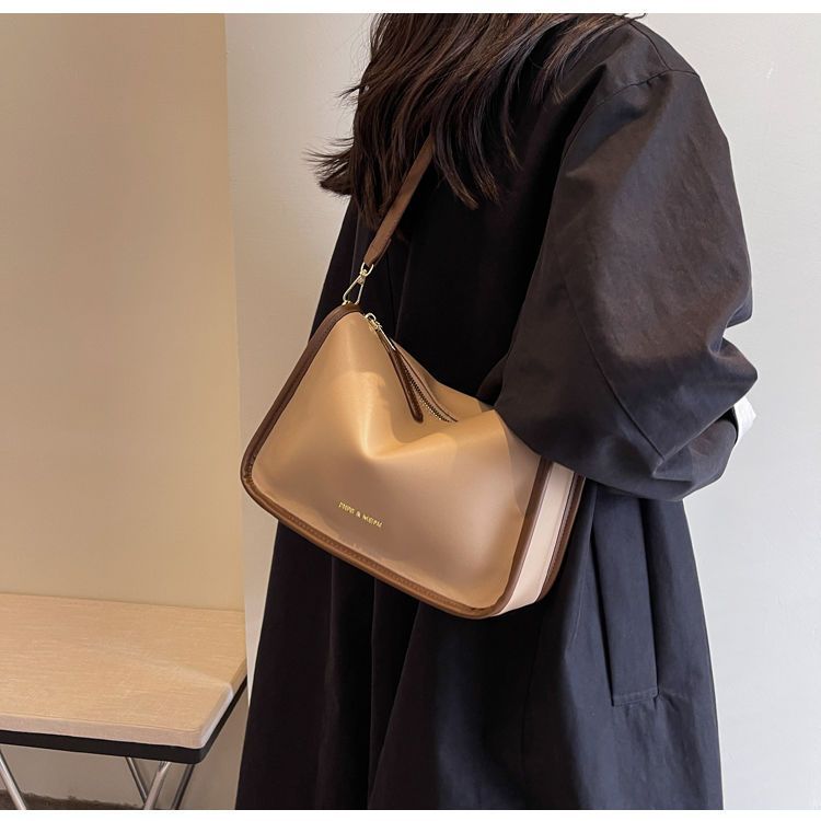 Brown Retro Underarm Shoulder Bag