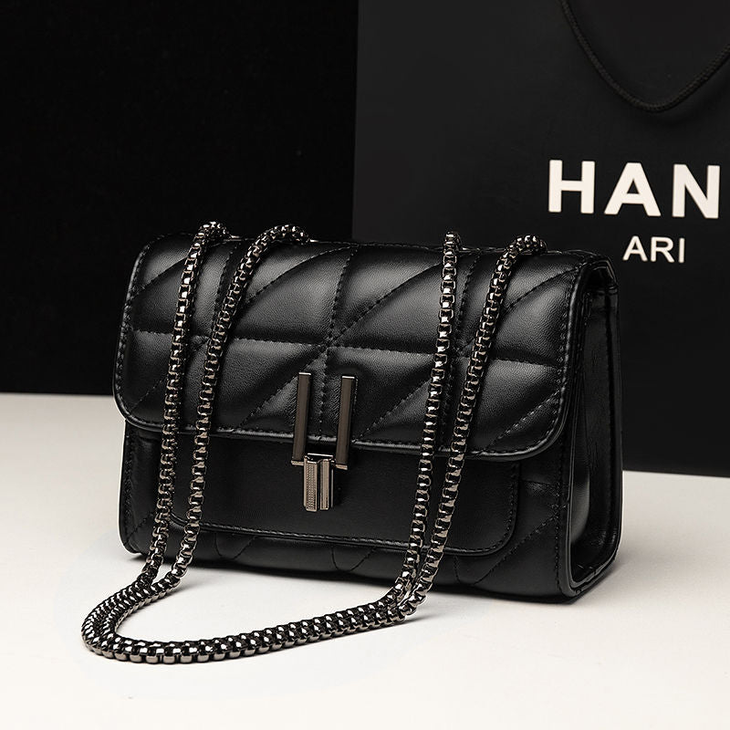 Diamond Chain Summer Shoulder Bag
