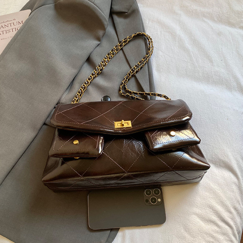 Quilted Chain Women’s Hobo Shoulder Bag