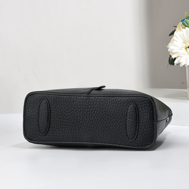 Large Capacity Color-Matching Fashion Handbag