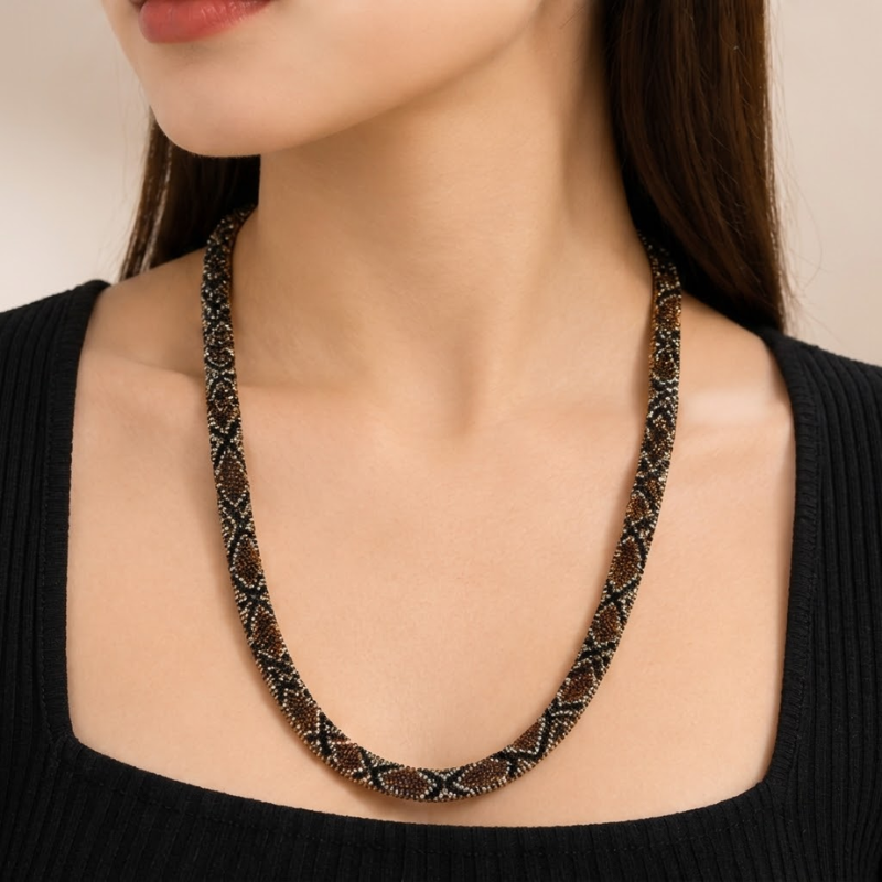 Crimson Snake-Pattern Mesh Necklace