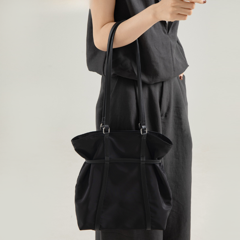 Eclipse Minimal Bucket Bag