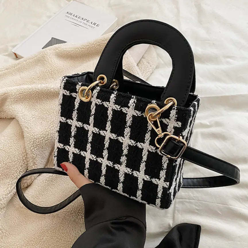 Classic Plaid Design Crossbody Bag